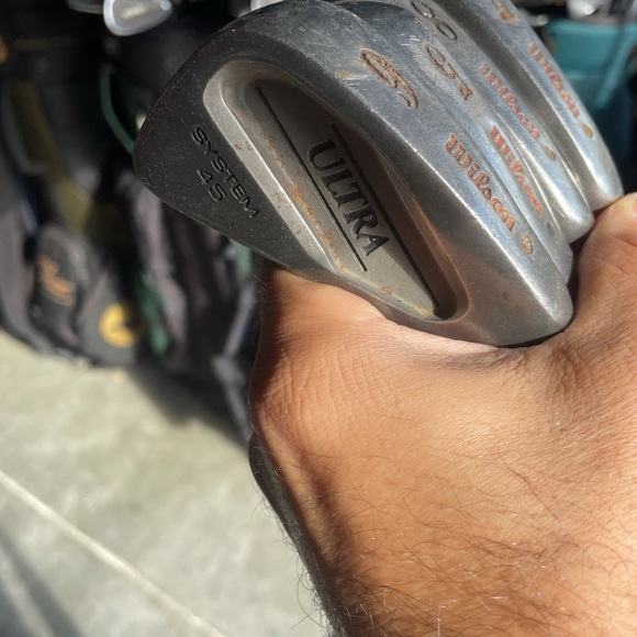 Golf clubs Wilson ultra 4 pc set in right handed - Picture 4 of 8